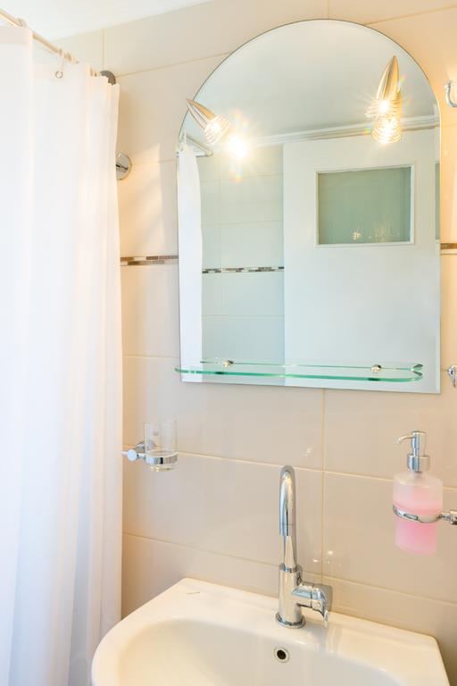 Ferienwohnung Charmy Petit Flat In Athen Exterior foto
