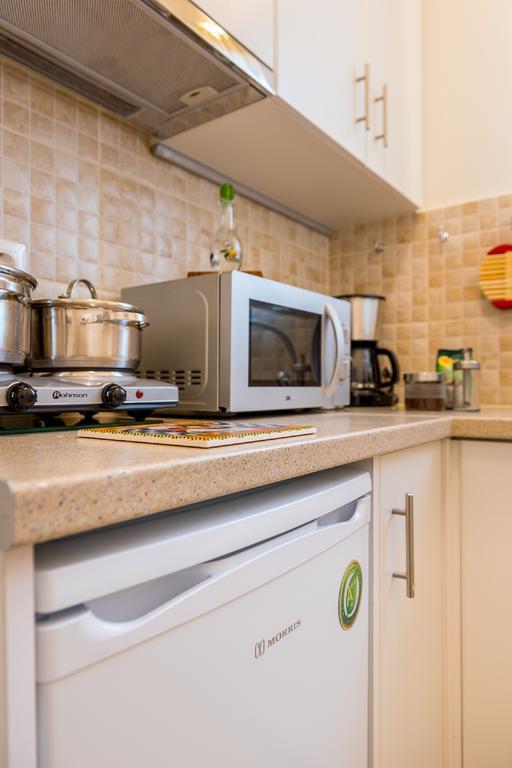Ferienwohnung Charmy Petit Flat In Athen Exterior foto
